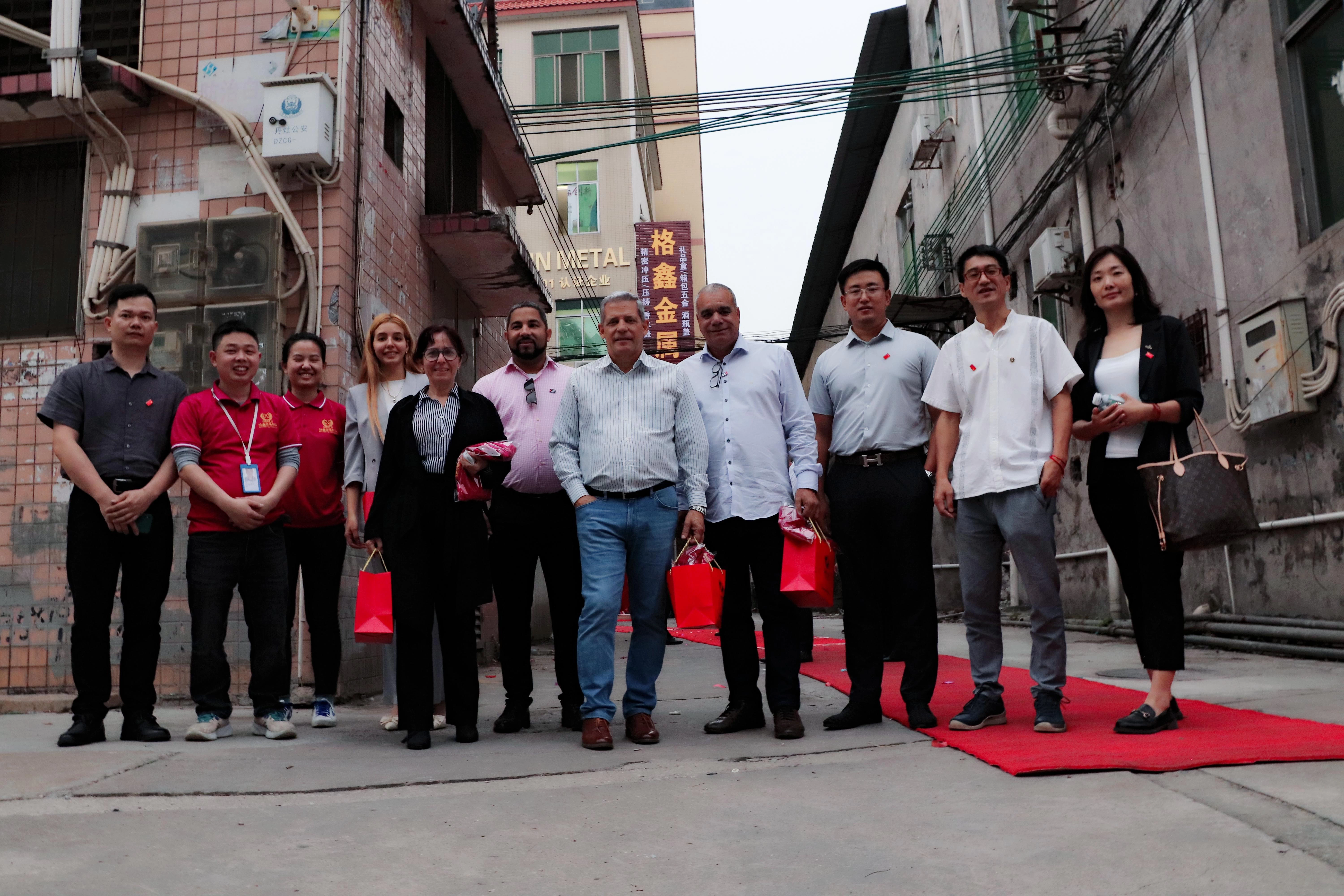 carrying case supplier